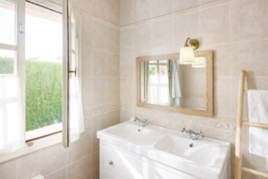 spacious bathroom 1