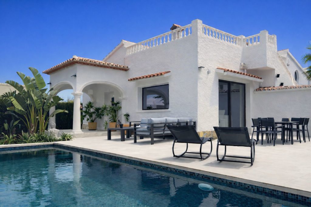 Villa with private pool and pergola, Els Poblets