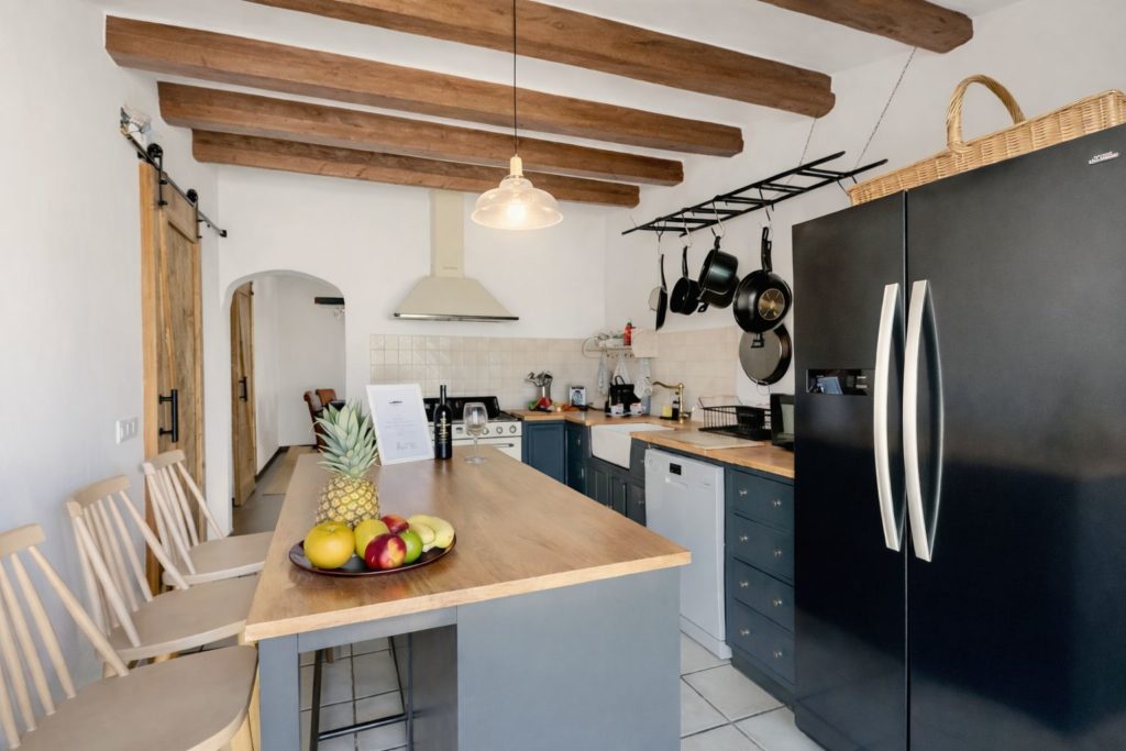 Fully equipped kitchen