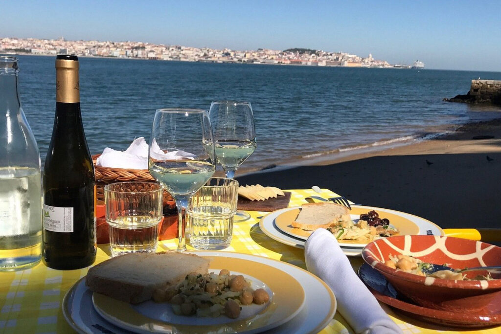 Lunch by the water at Cacilhas, with Lisbon across the Tejo